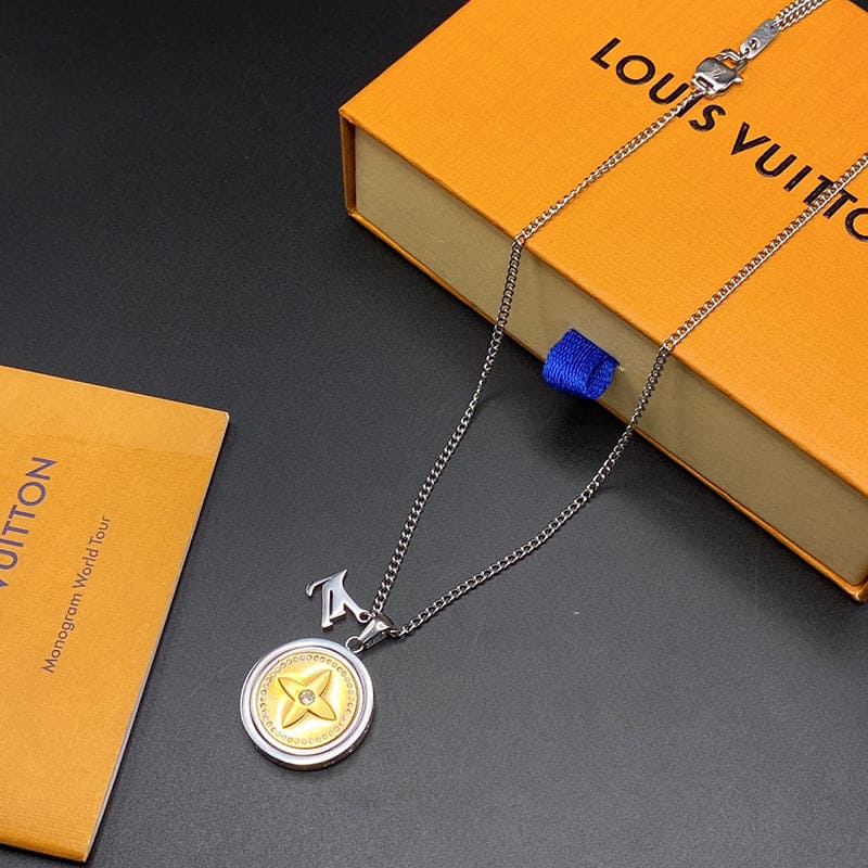 Louis Vuitton Catch Pendant 18K Gold Necklace