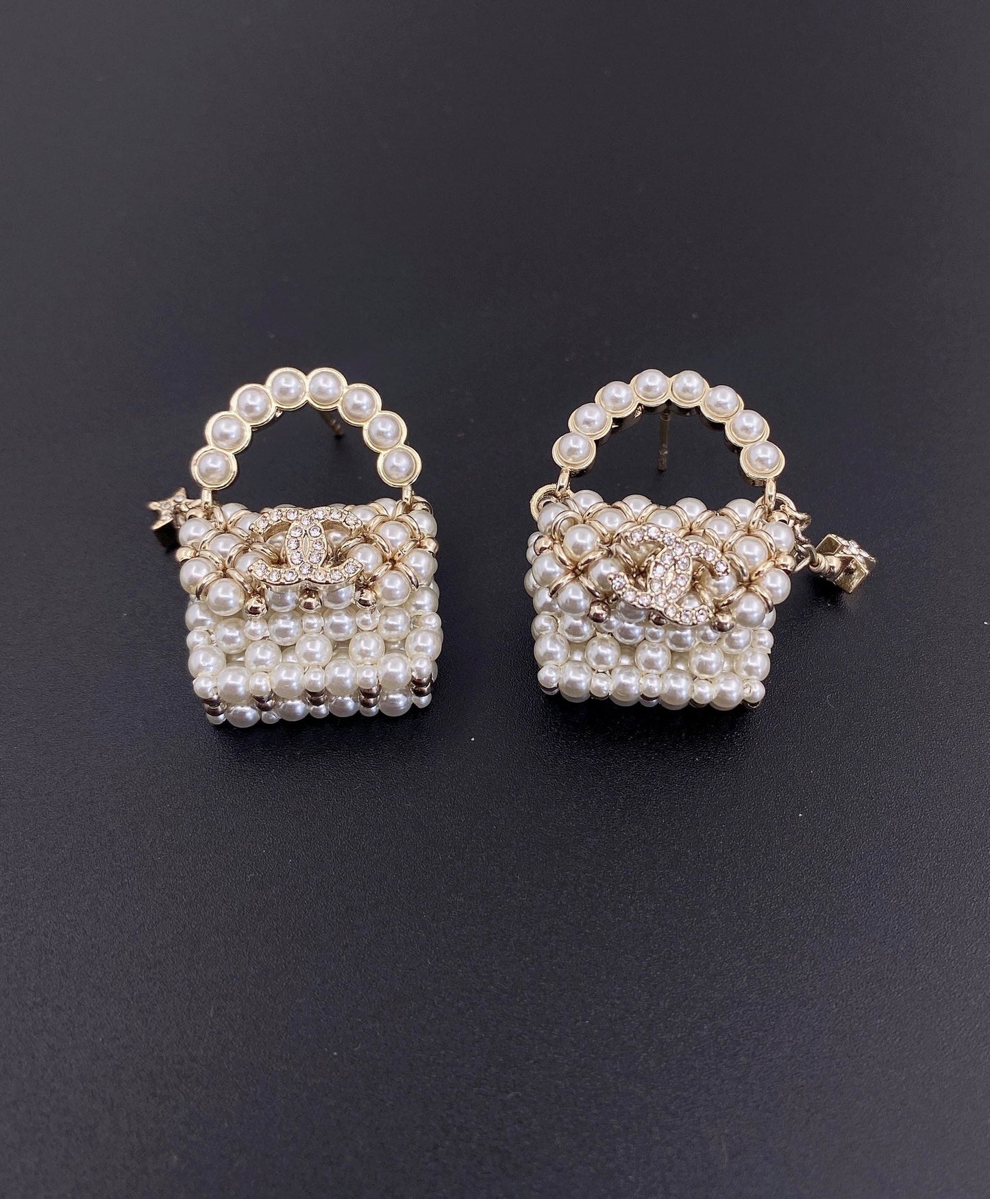 Chanel Small Bag Pearl 18K Gold Earrings
