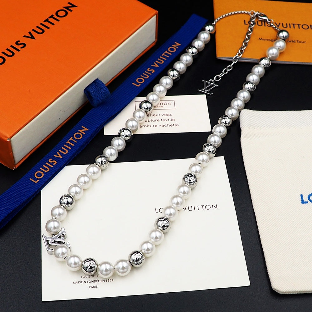 Louis Vuitton Monogram Pearls 18K Gold Necklace
