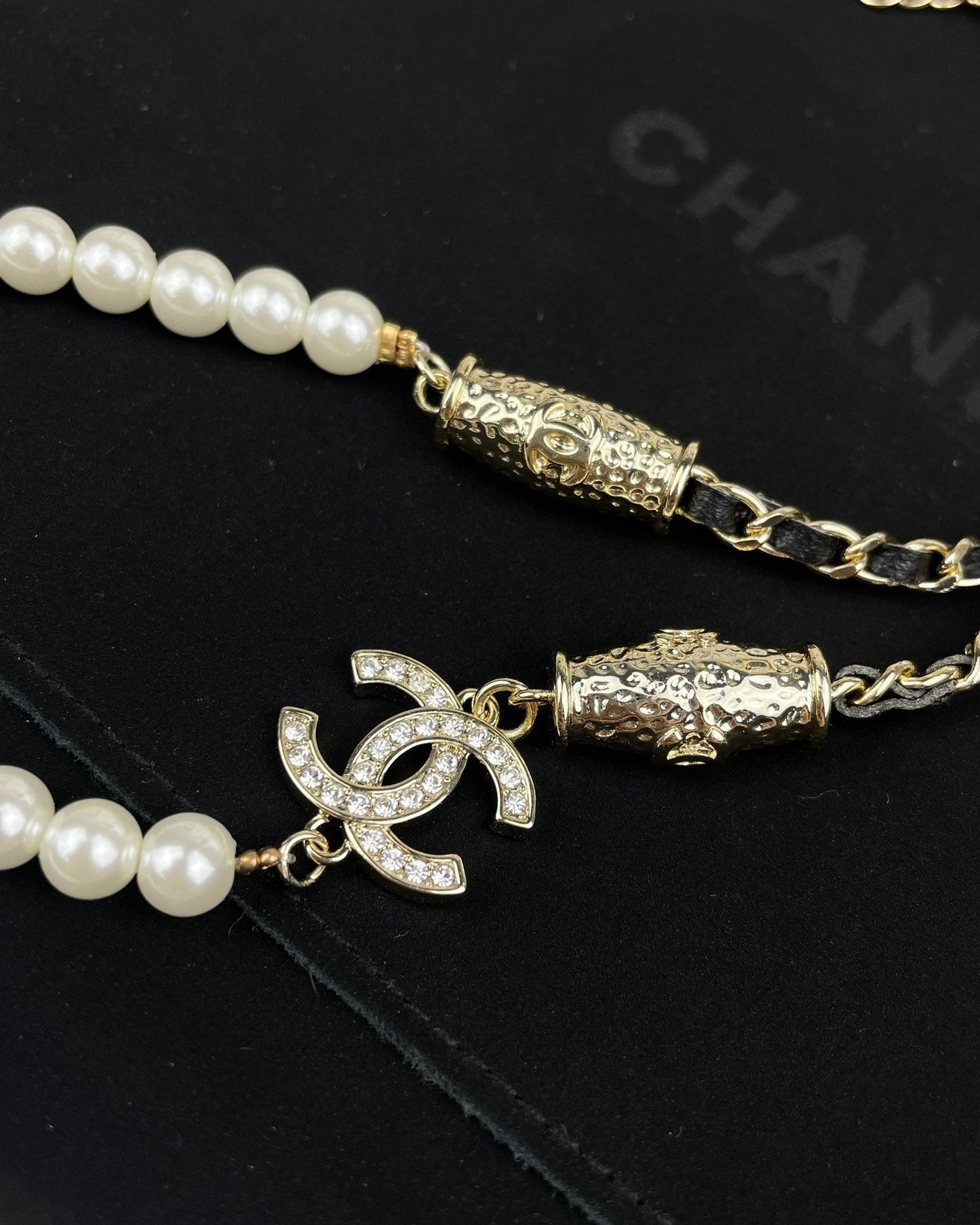 Chanel Crystals Choker 18K Gold Necklace