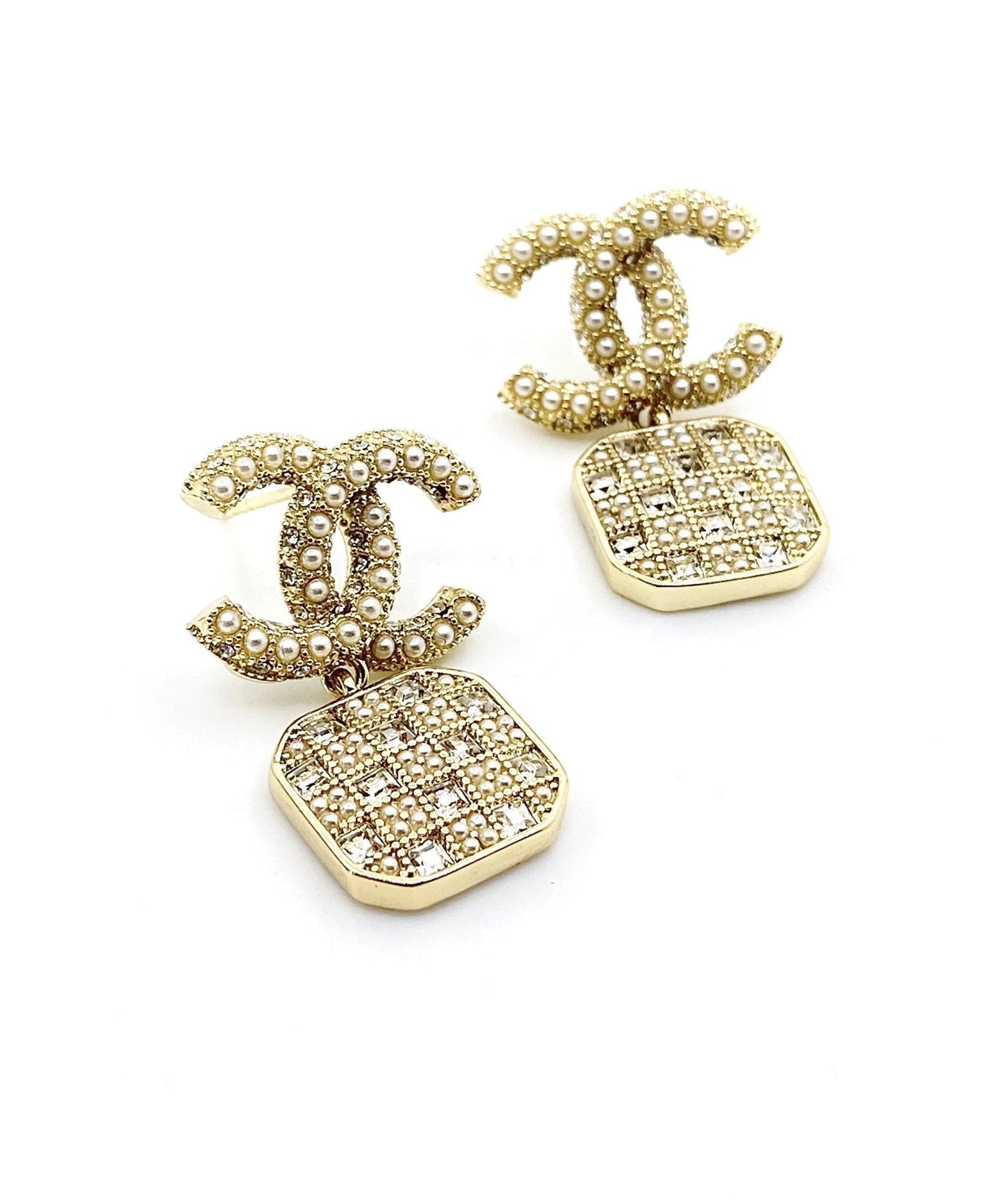 Chanel Diamonds Drop 18K Gold Earrings