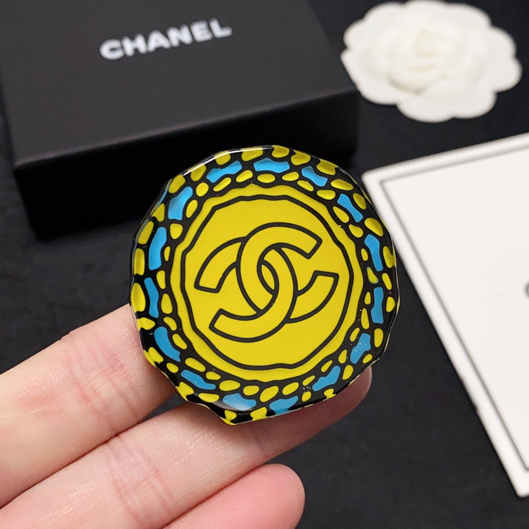 Chanel Color 18K Gold Brooch