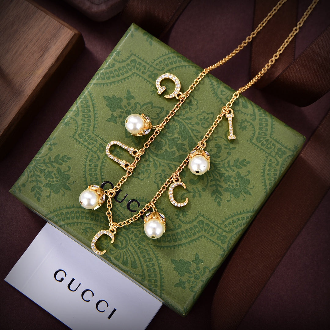 Gucci Double Logo Plaque Embellished Pearl 18K Gold Necklace