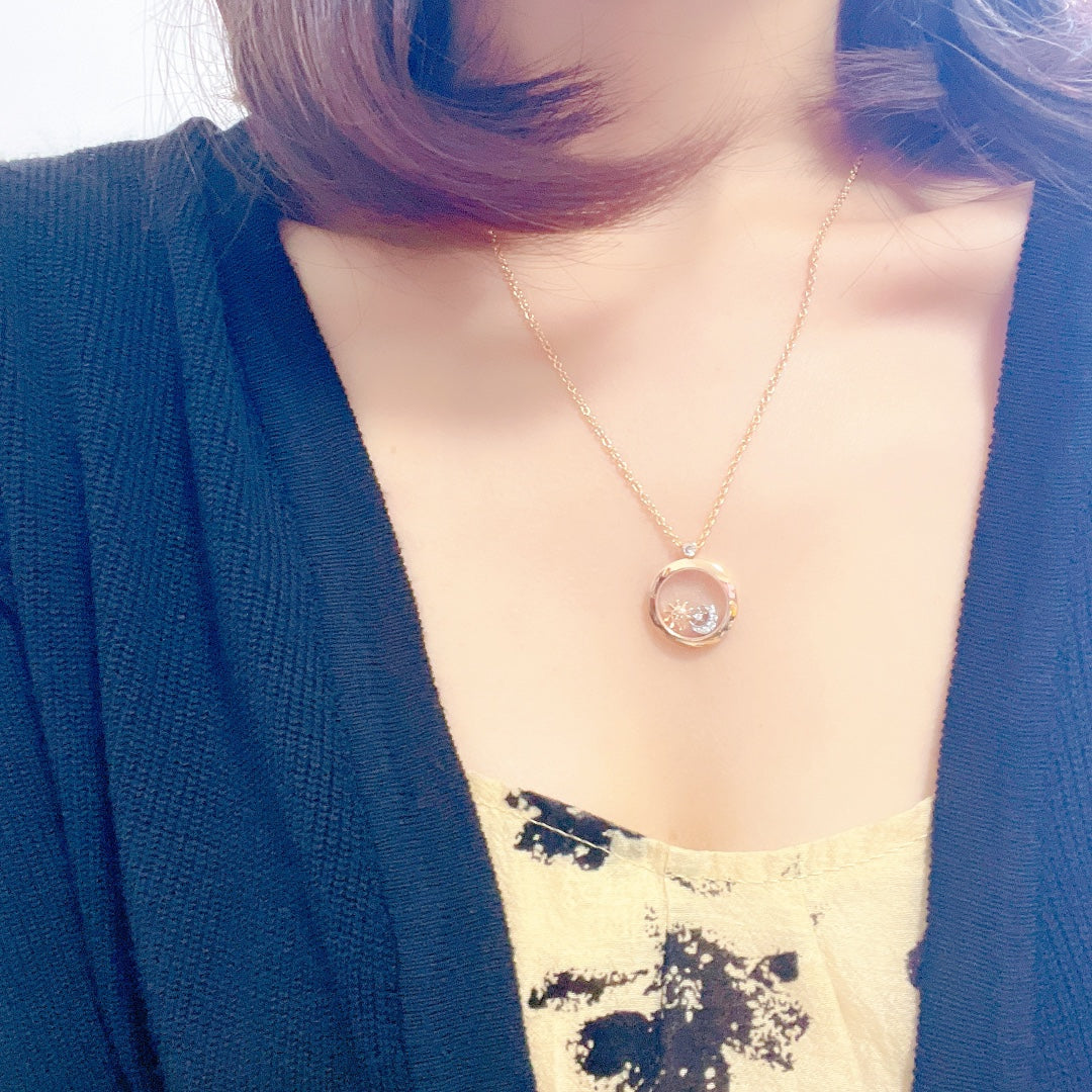 Happy Diamonds Pendant 18K Gold Necklace