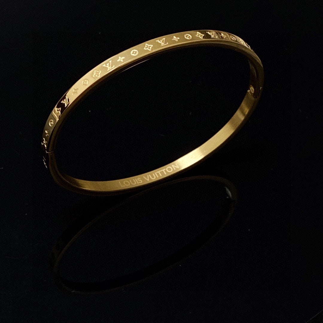 Louis Vuitton Vintage 18K Gold Bracelet