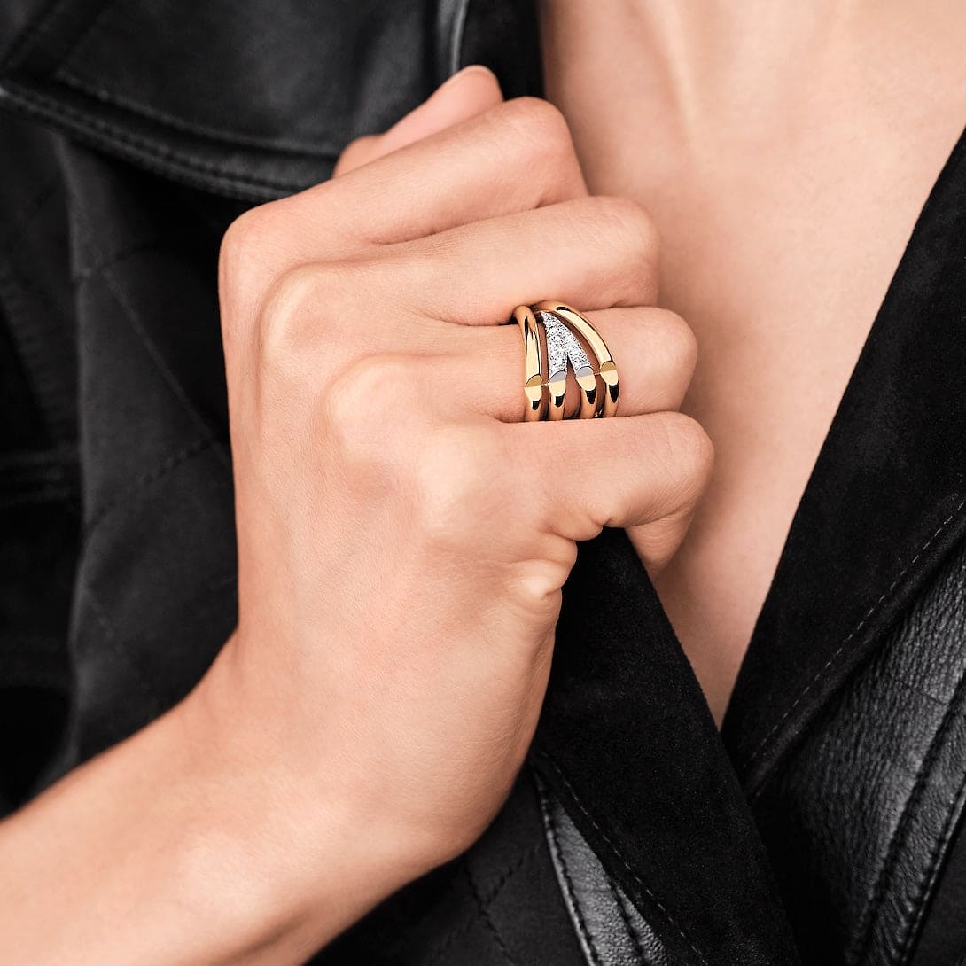 Louis Vuitton Volt Upside Down Diamonds 18K Gold Ring