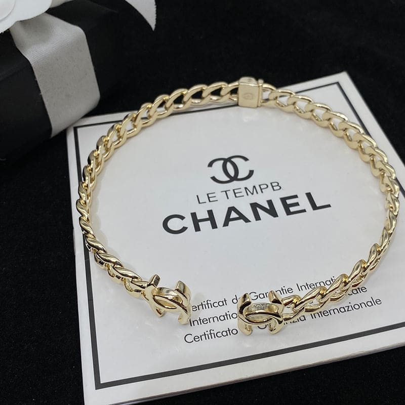 Chanel Interlocking Cuff Logo Choker 18K Gold Necklace