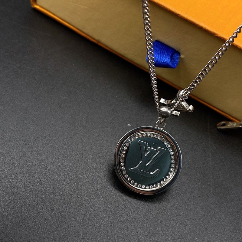 Louis Vuitton Catch Pendant 18K Gold Necklace