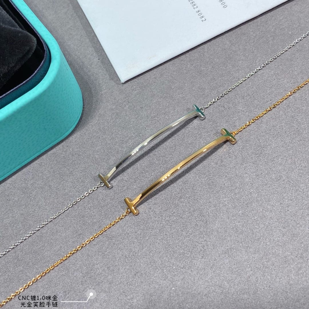 Tiffany Smile 18K Gold Bracelet