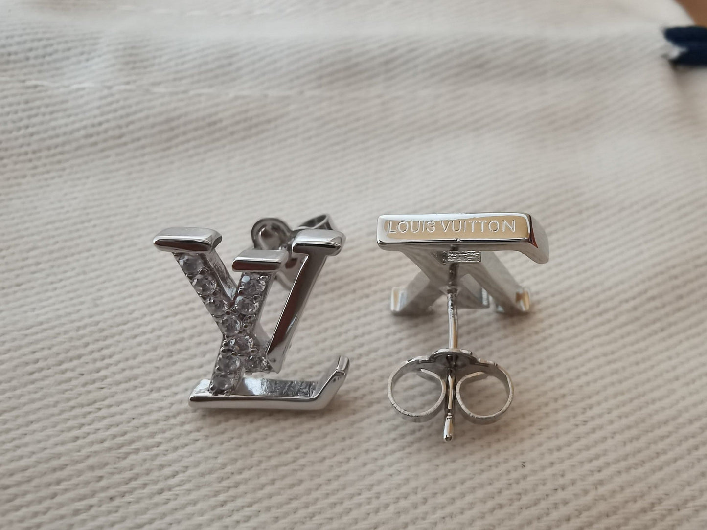 Louis Vuitton Iconic Diamond 18K Gold Earrings