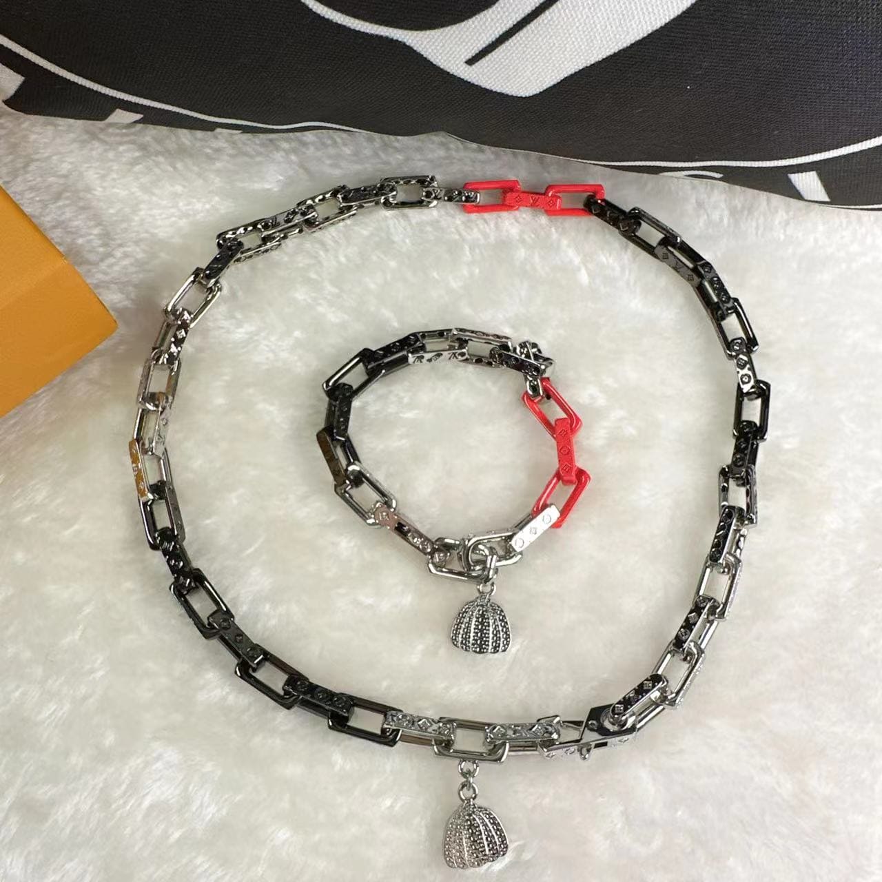 Louis Vuitton x YK Monogram Chain 18K Gold Bracelet