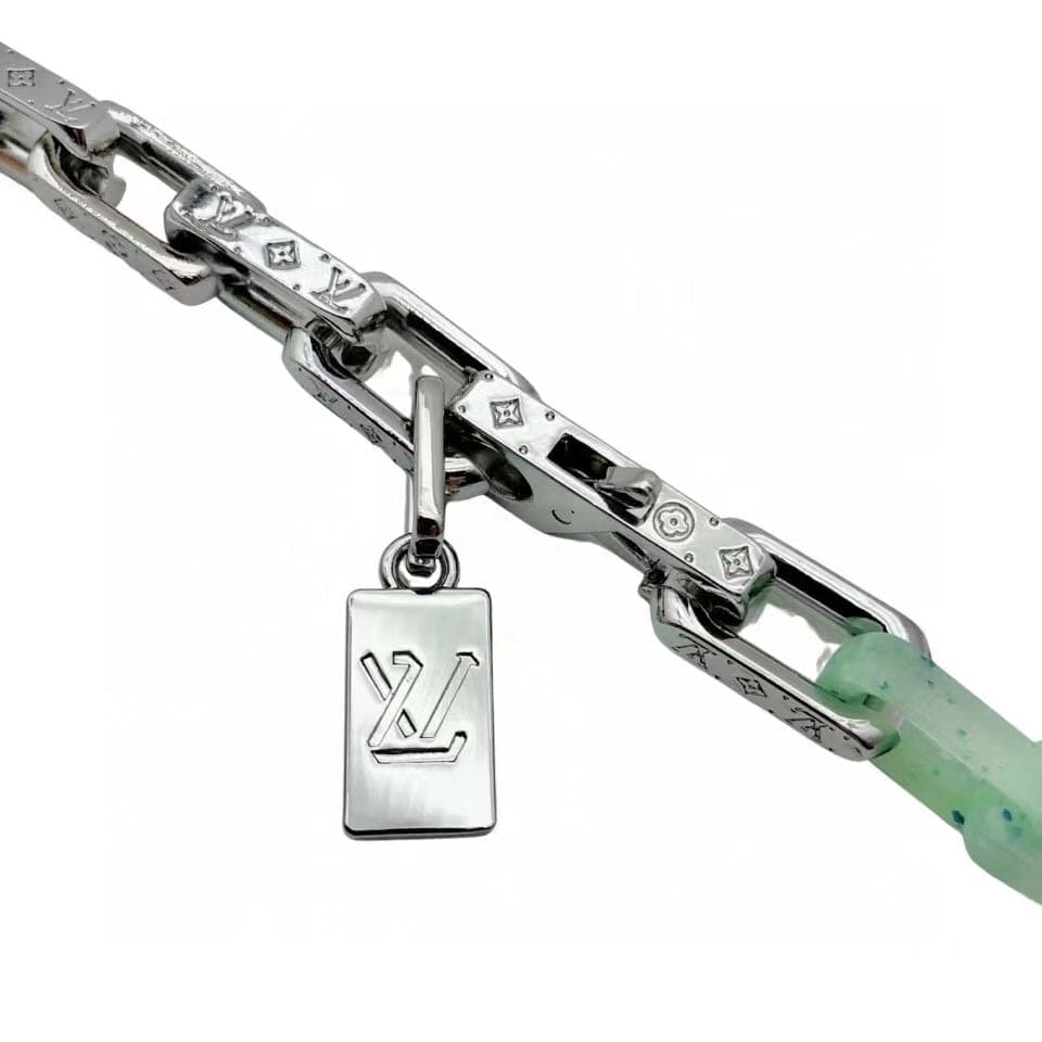 Louis Vuitton Sculpture 18K Gold Necklace