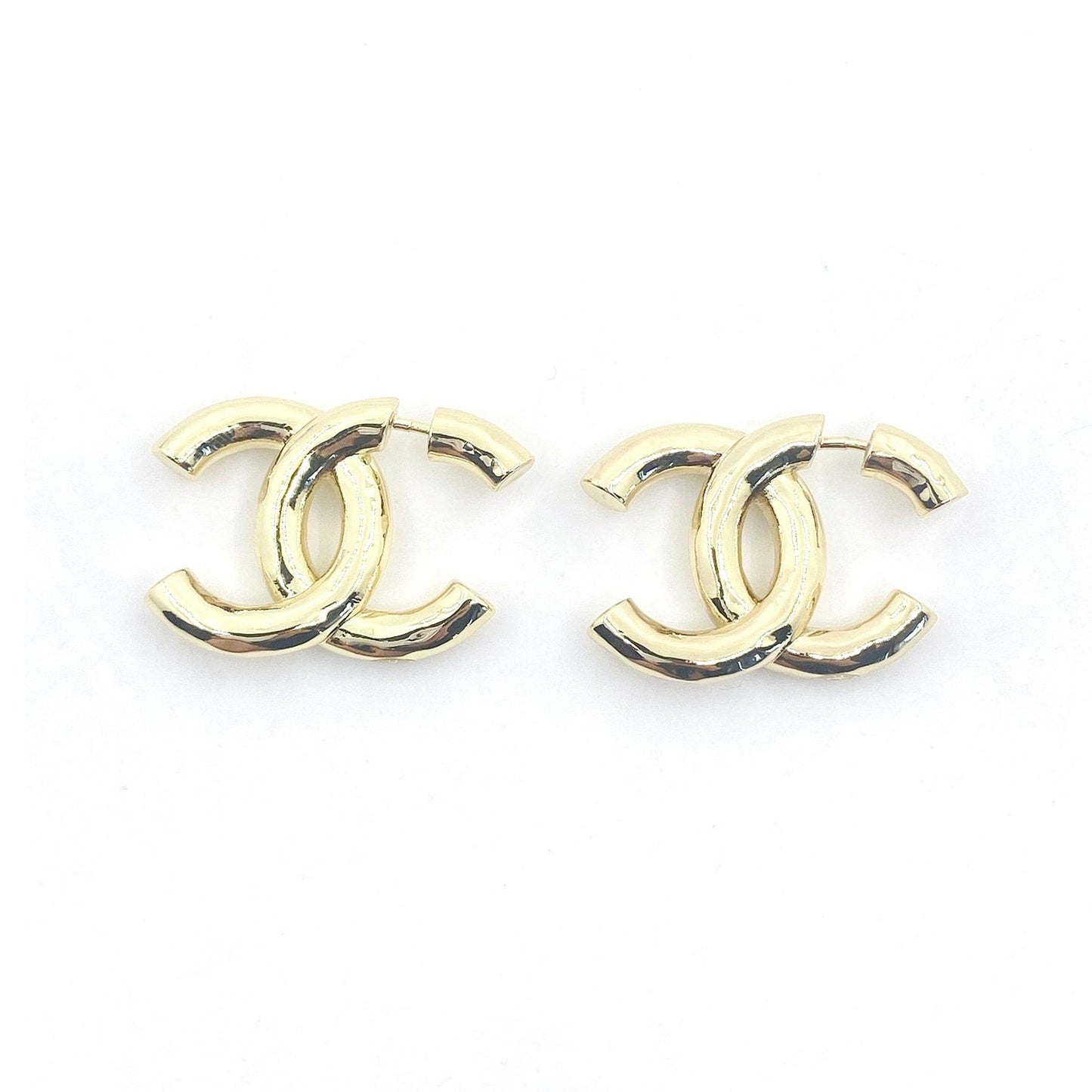 Chanel Gold 18K Gold Earrings
