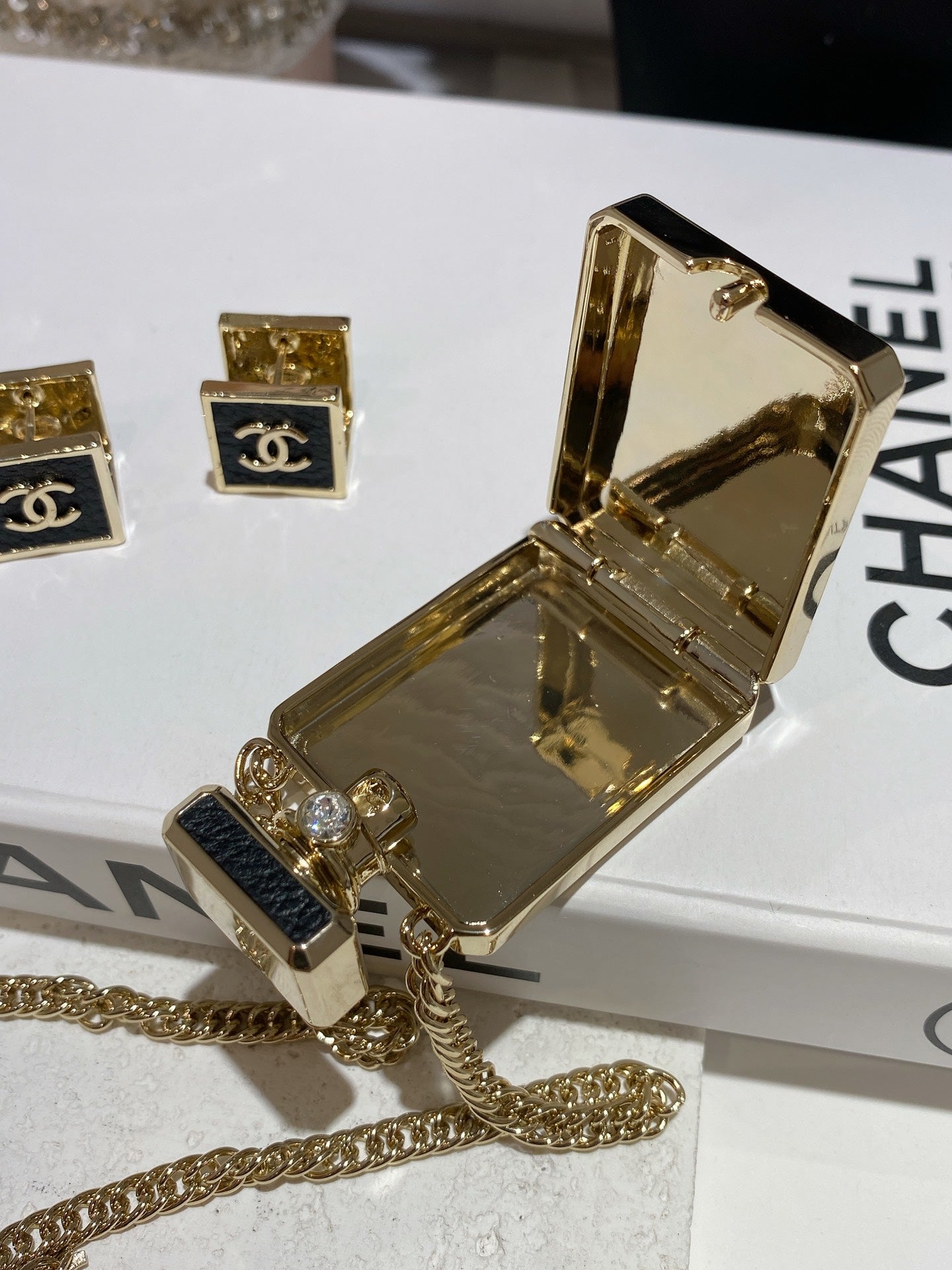 Chanel No.5 Perfume Pendant Vintage 18K Gold Necklace