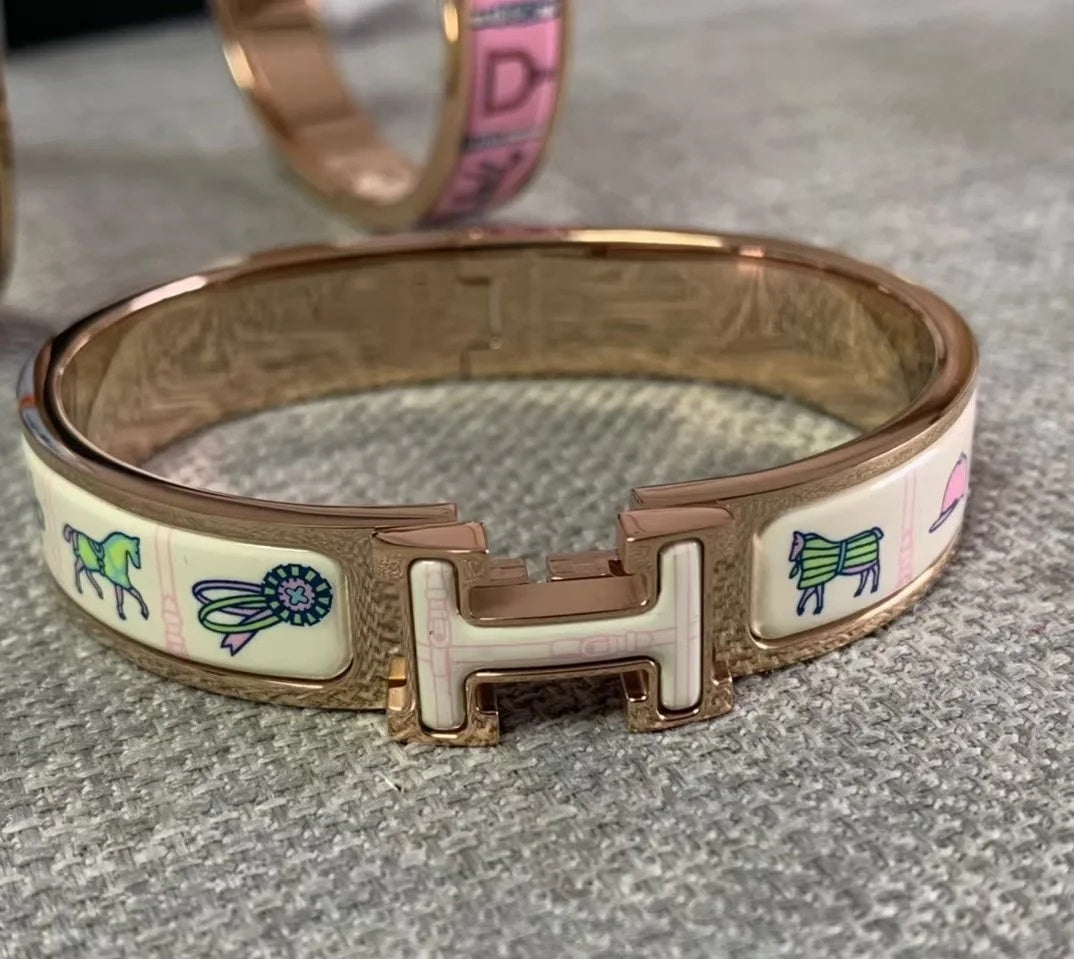 Hermes Clic Couvertures 18K Gold Bracelet