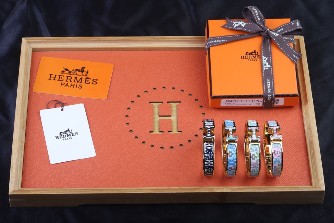 Hermes Clic H Lift Pink 18K Gold Bracelet