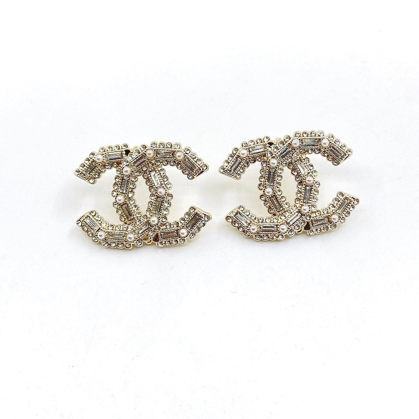Chanel Push Back 18K Gold Earrings