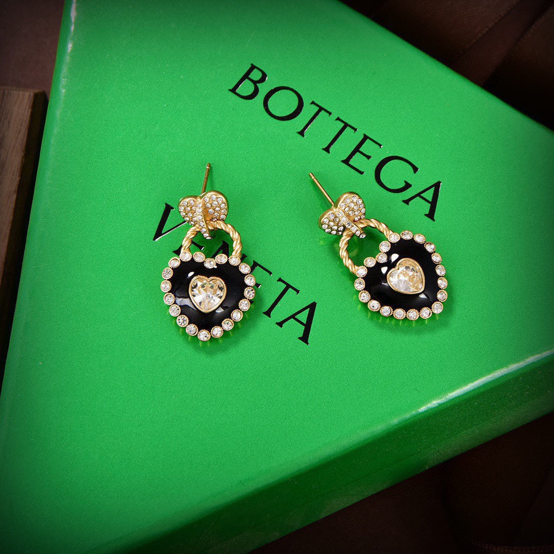 Bvlgari Heart Diamonds 18K Gold Earrings