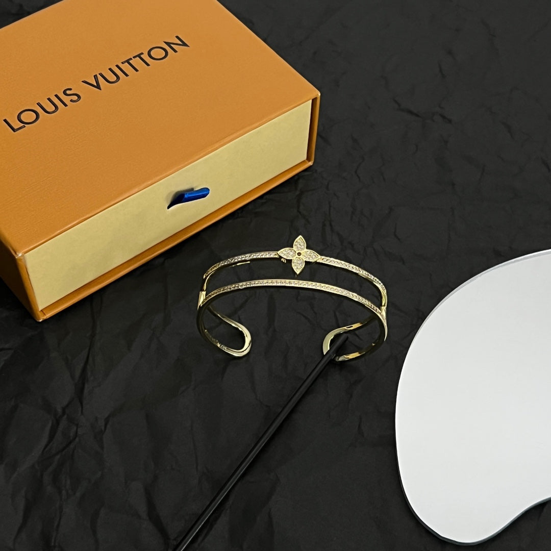 Louis Vuitton Idylle Blossom Two-Row 18K Gold Bracelet