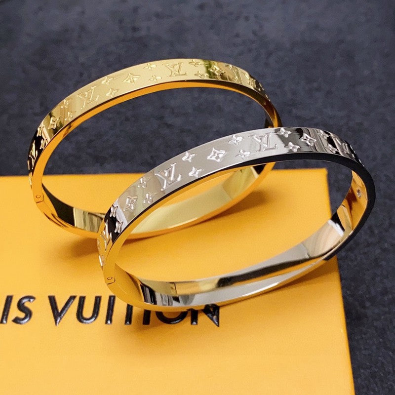 Louis Vuitton Vintage Gold 18K Gold Bracelet