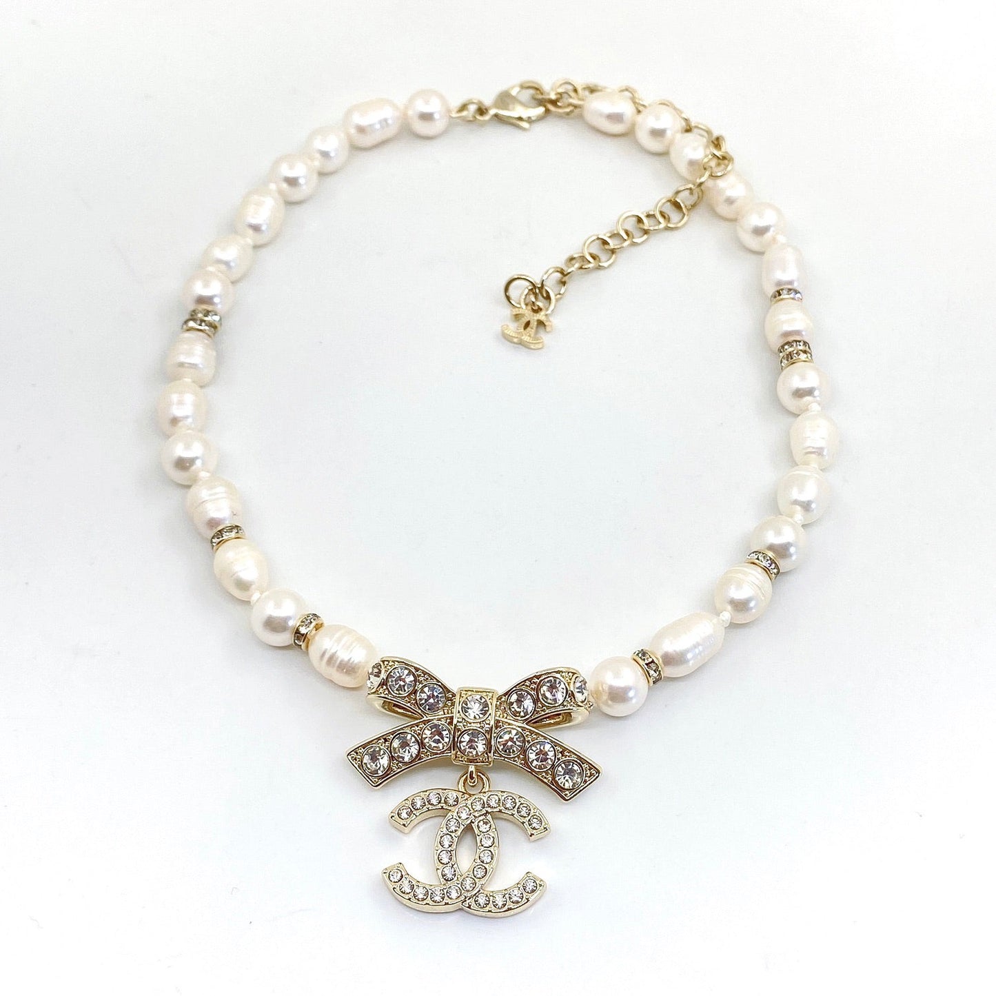 Chanel Bow Tie Diamonds 18K Gold Necklace