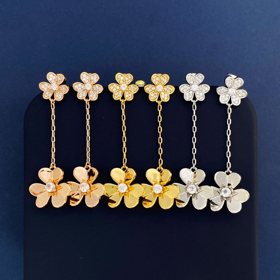 Frivole Pendant 18K Gold Earrings