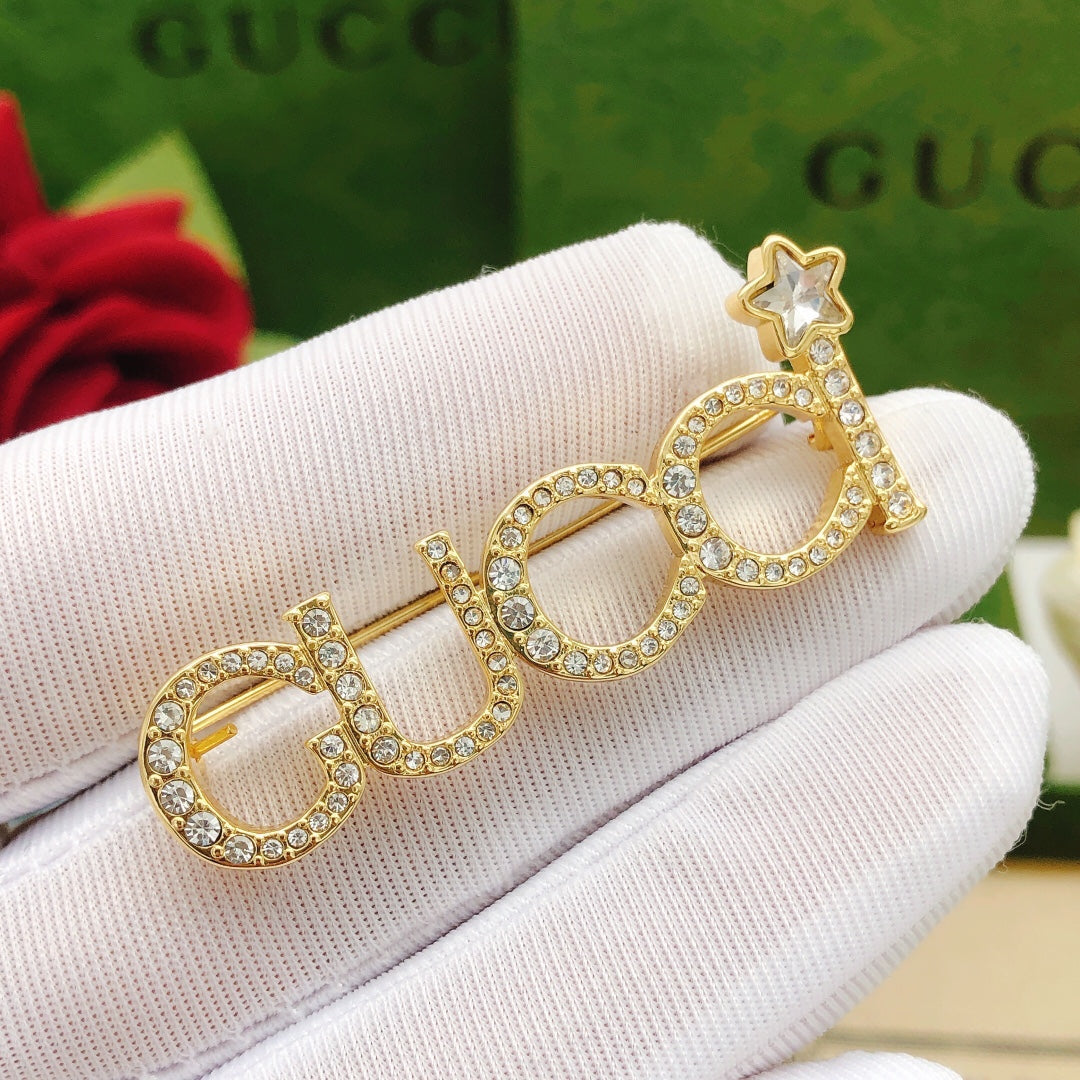 Gucci Double Diamonds 18K Gold Brooch