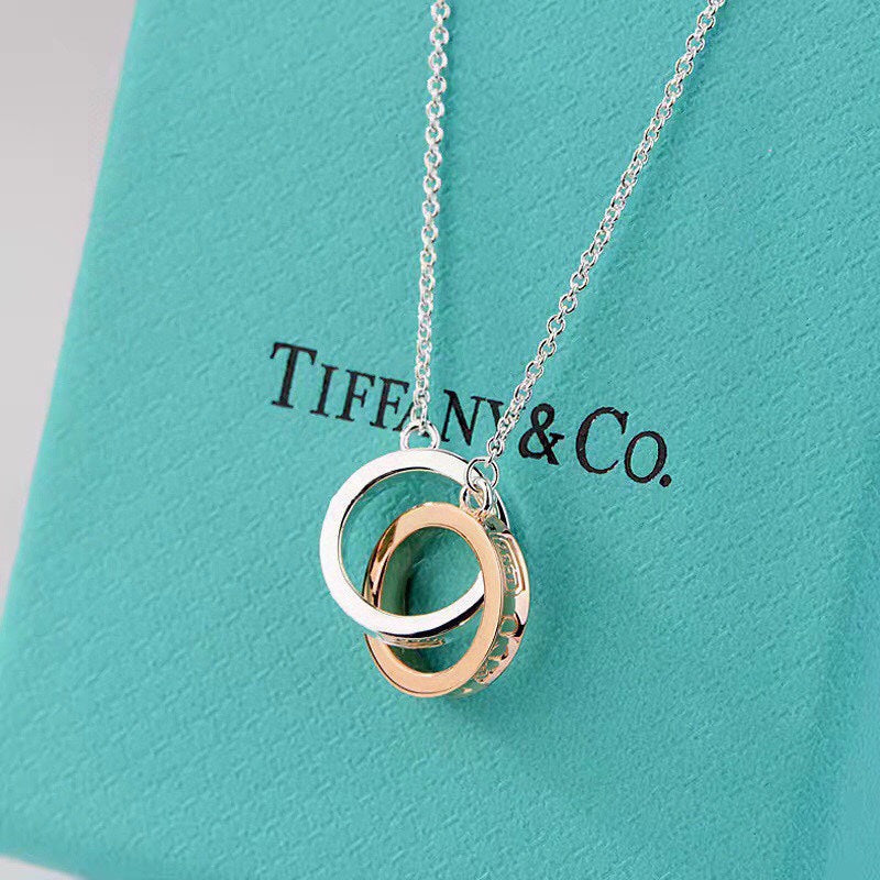 Tiffany 1837 Interlocking Circles Pendant 18K Gold Necklace