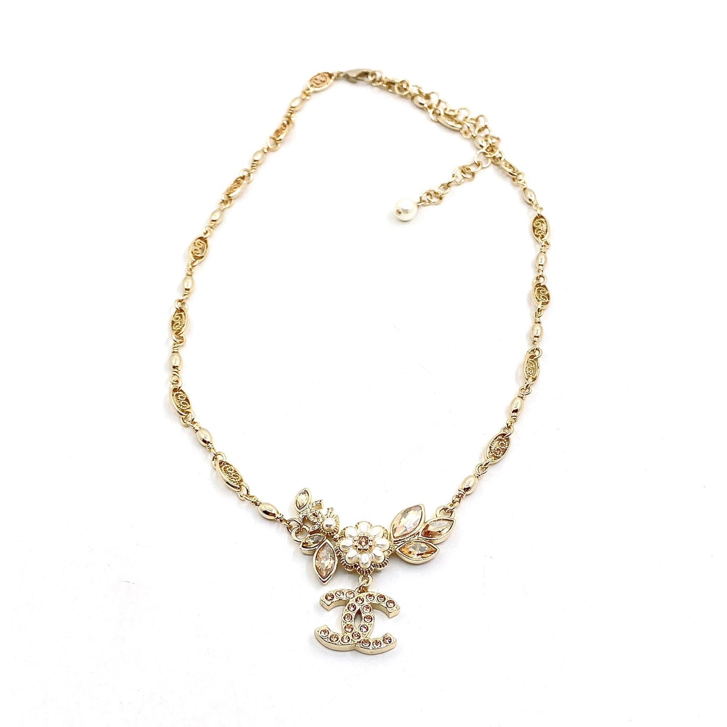 Chanel Flower Pendant 18K Gold Necklace