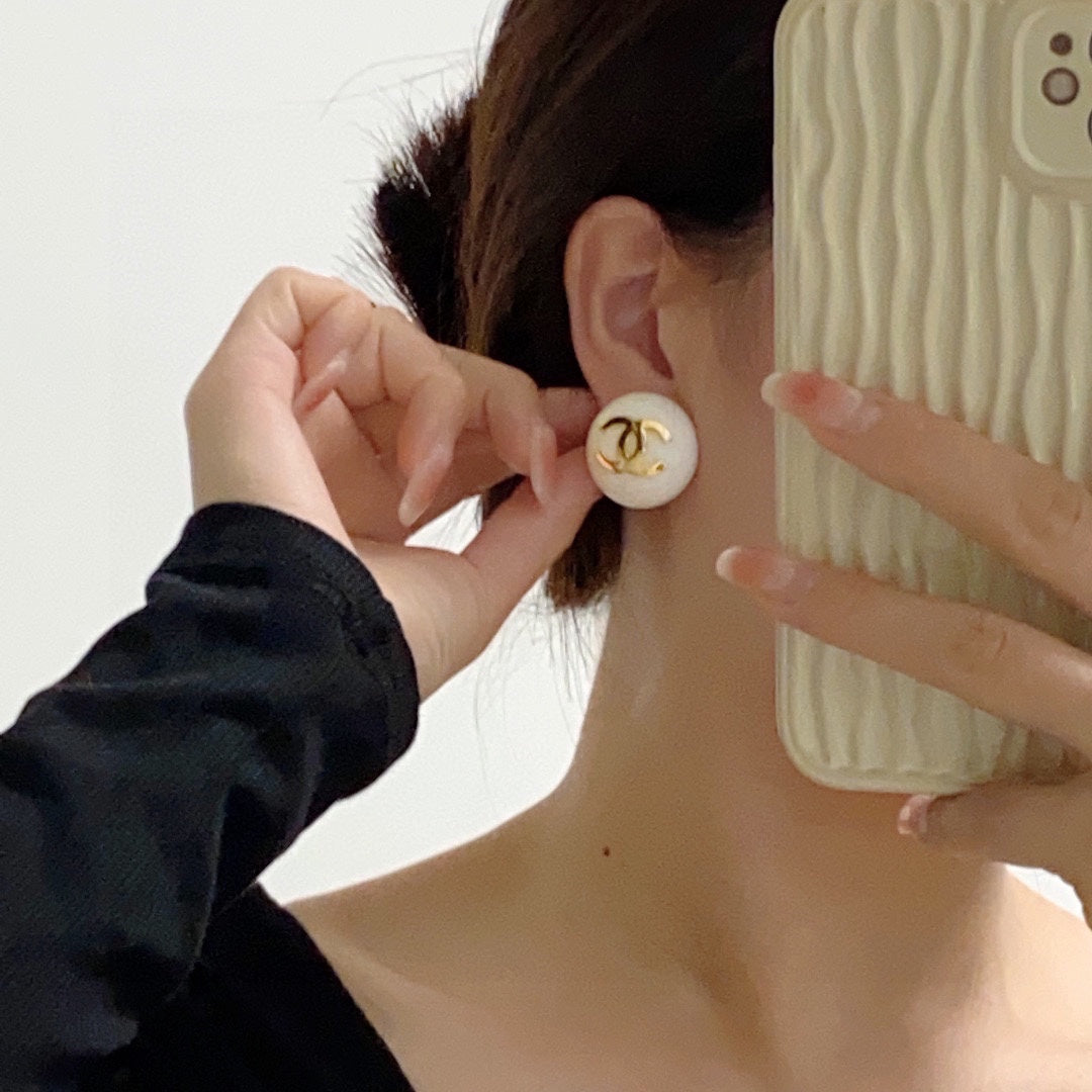 Chanel Pearl Round 18K Gold Earrings
