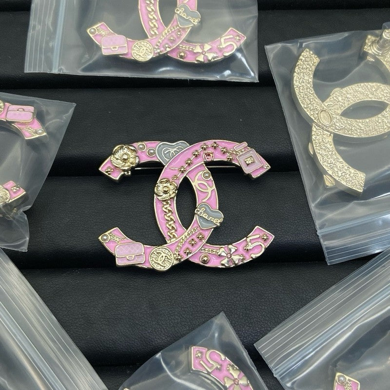 Chanel Pink & Black Heart 18K Gold Brooch
