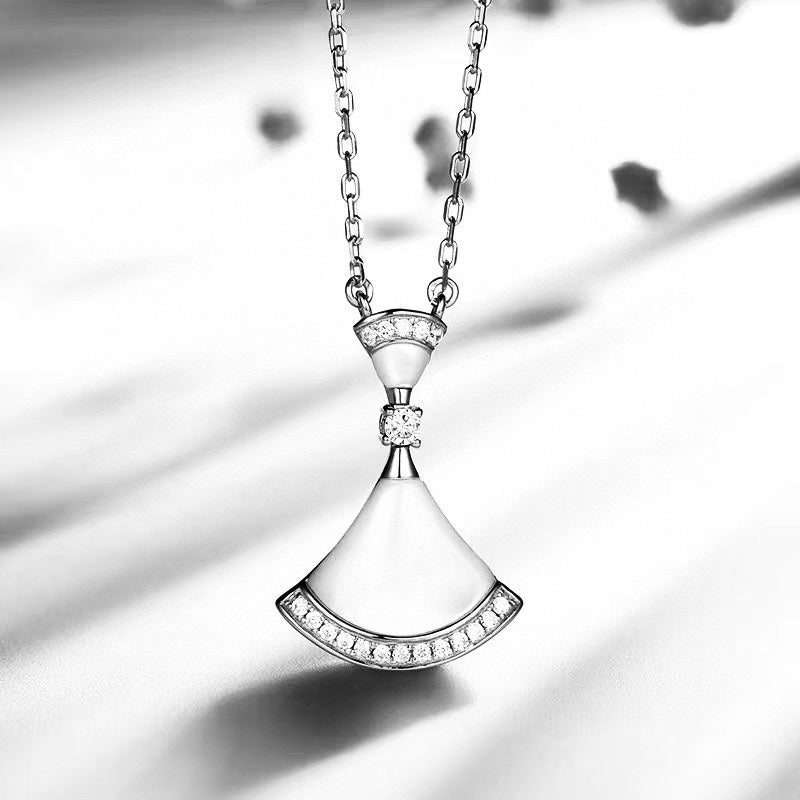 Bvlgari BVLGARI Dream Pearls 18K Gold Necklace