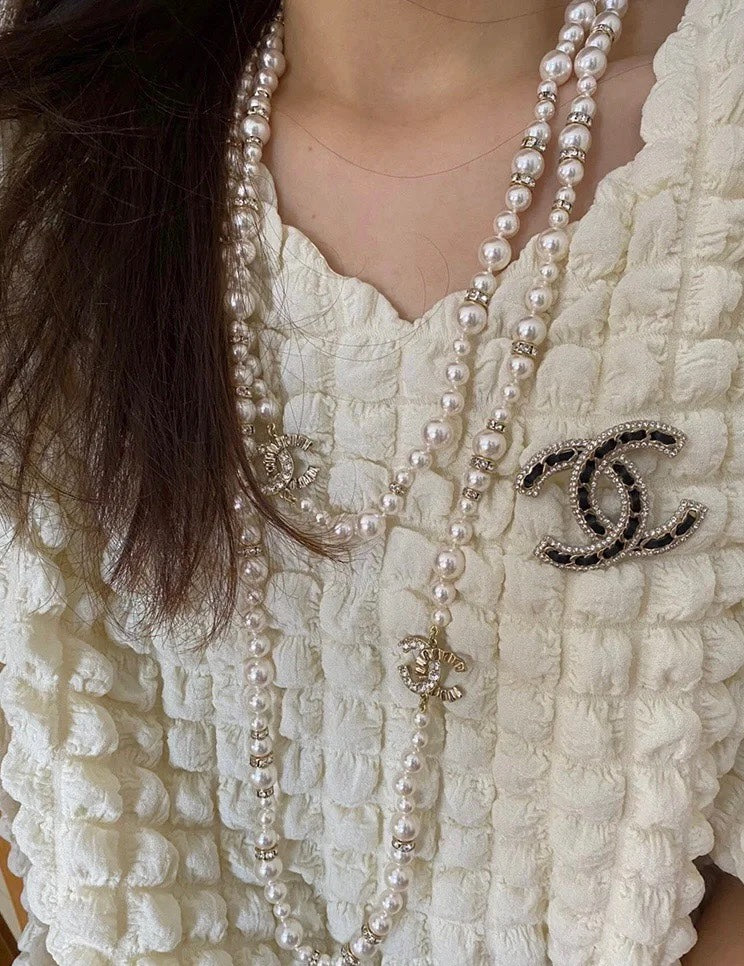 Chanel Pearls Long 18K Gold Necklace