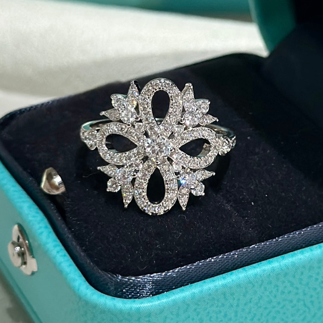 Tiffany Vinatge Flower 18K Gold Ring