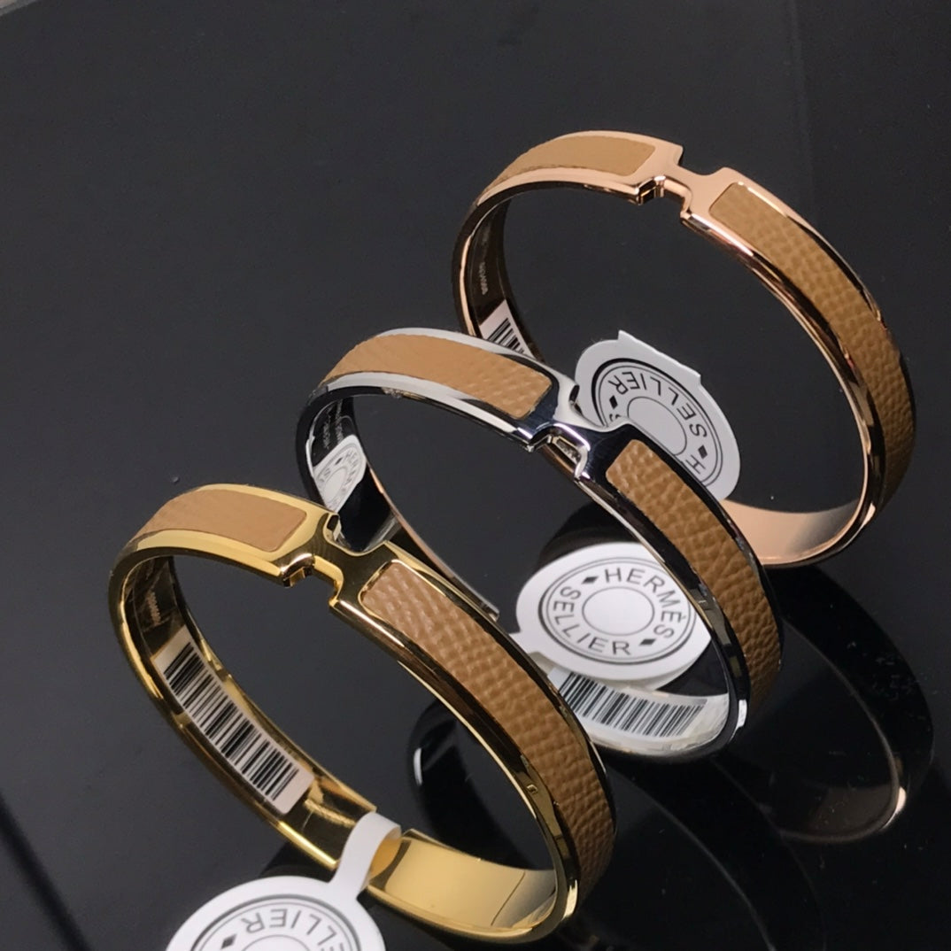 Hermes Olympe Brown 18K Gold Bracelet