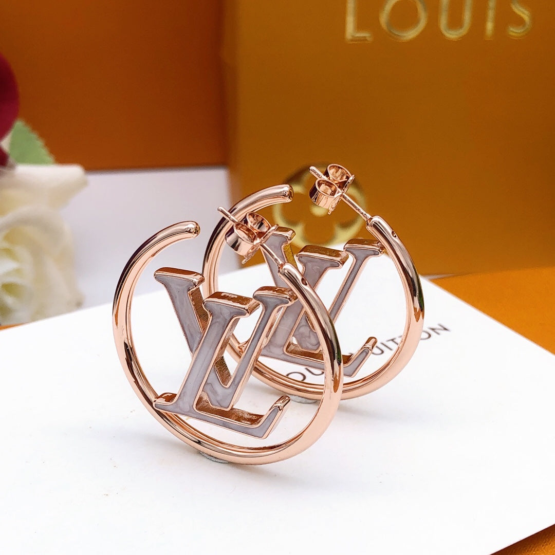 Louis Vuitton Louise Hoop Pearls 18K Gold Earrings