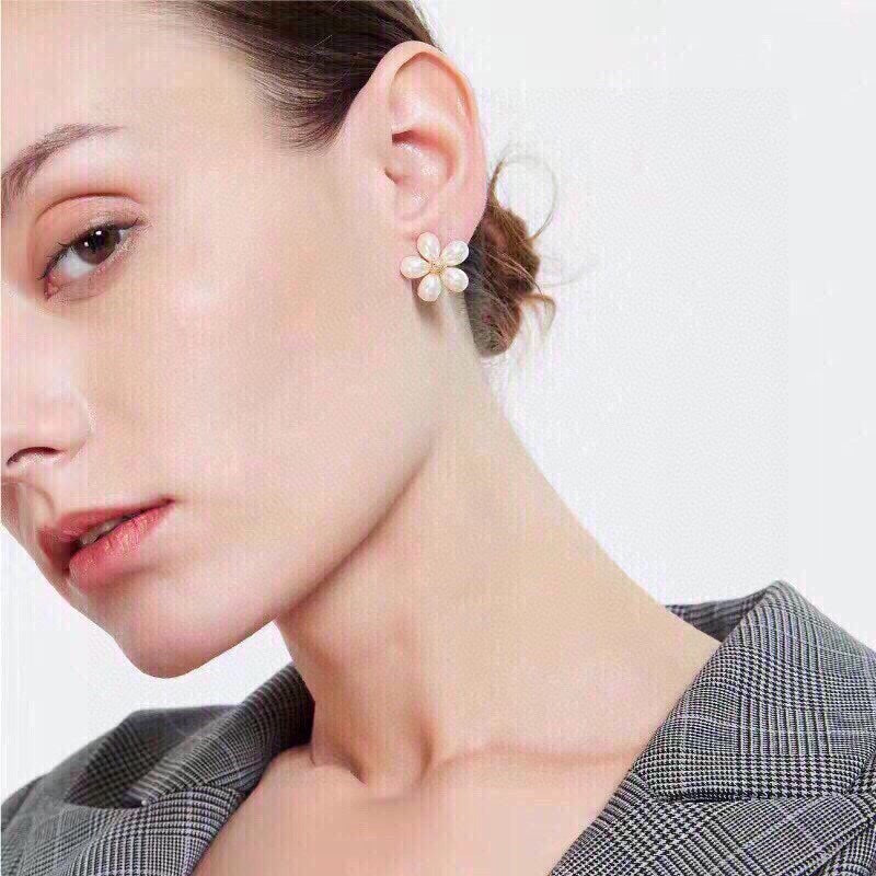 Celine Flower Pearls 18K Gold Earrings