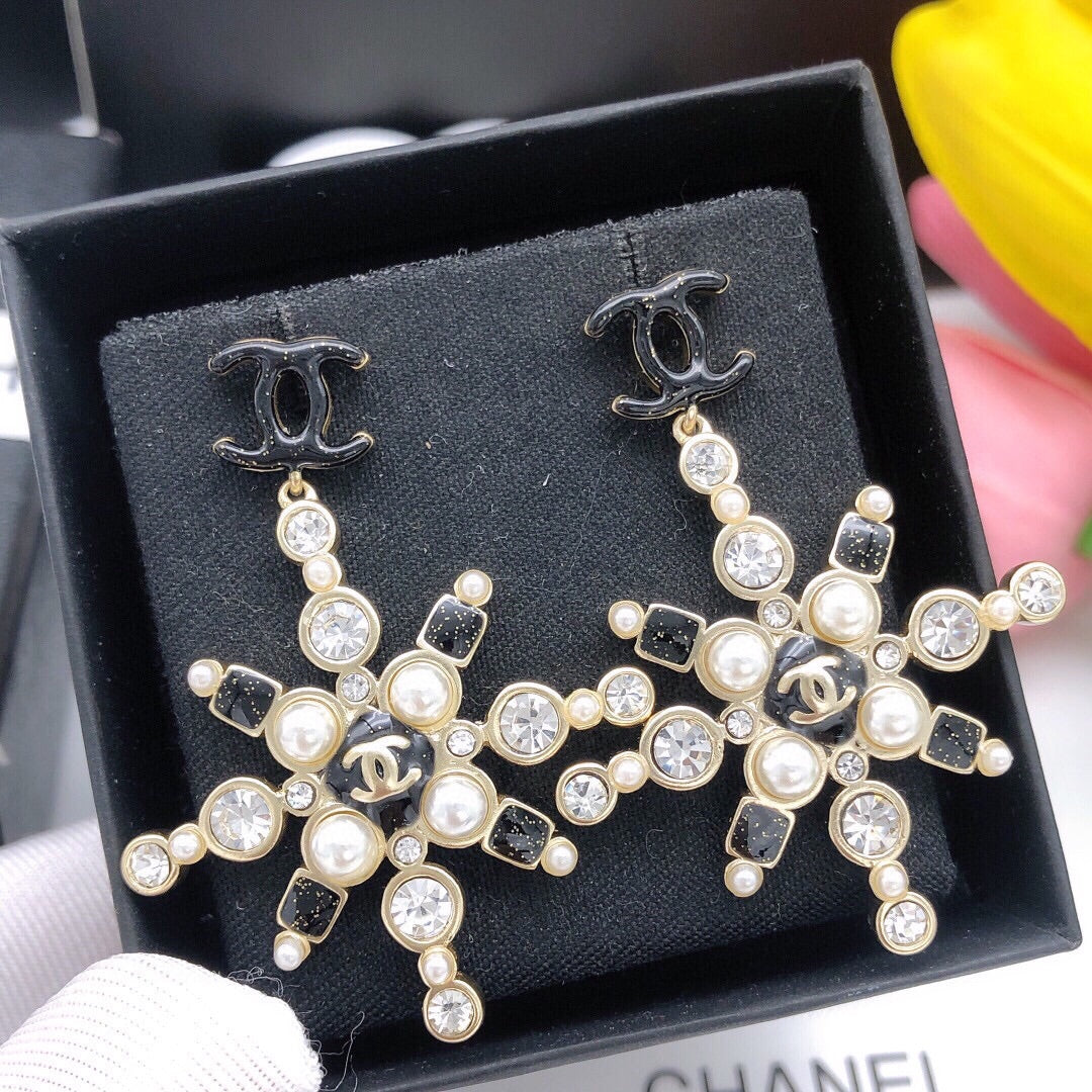Chanel Snow Flowers 18K Gold Earrings