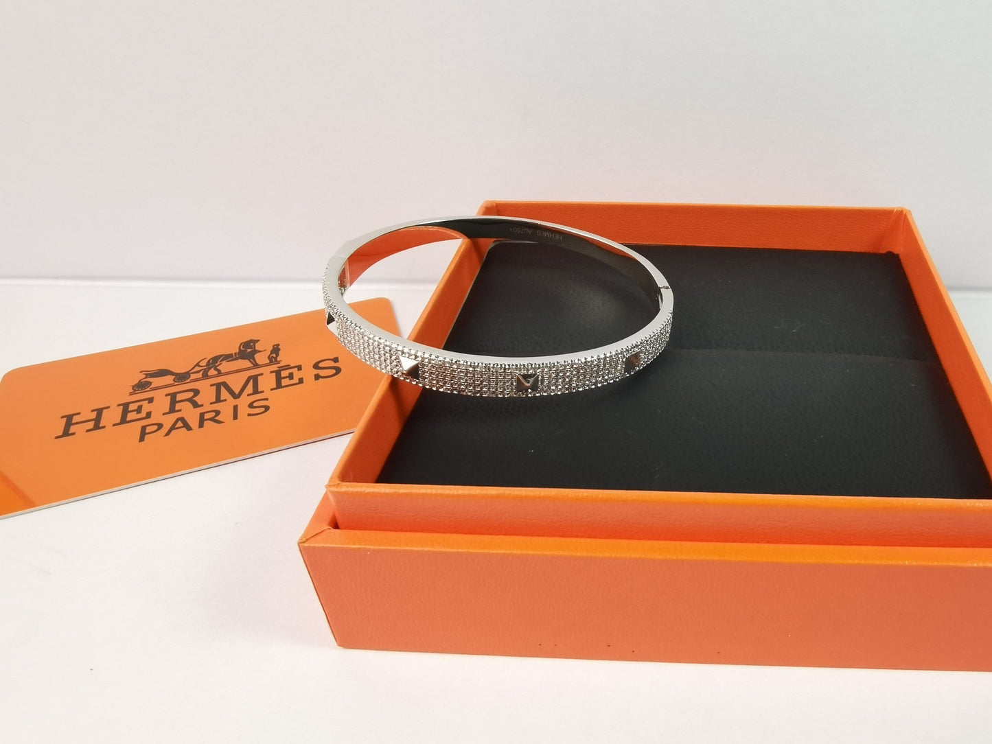 Hermes Collier De Chien Diamond 18K Gold Bracelet