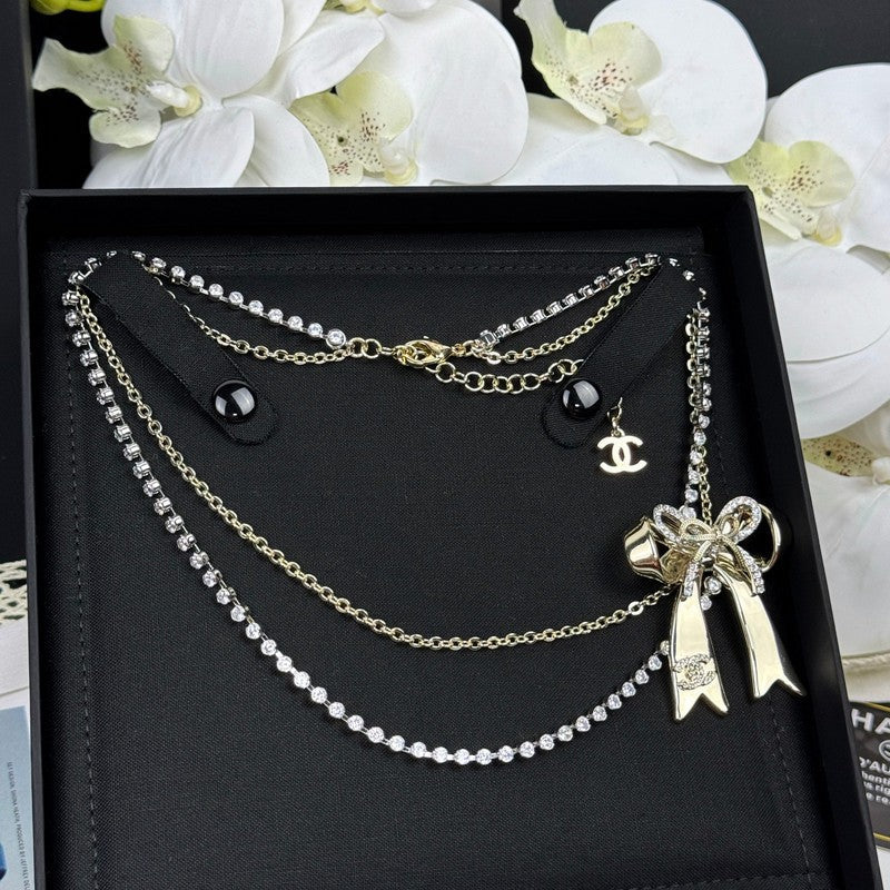 Chanel 25K Bow Tie Diamond Gold 18K Gold Necklace