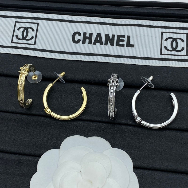 Chanel Circle Zircon 18K Gold Earrings