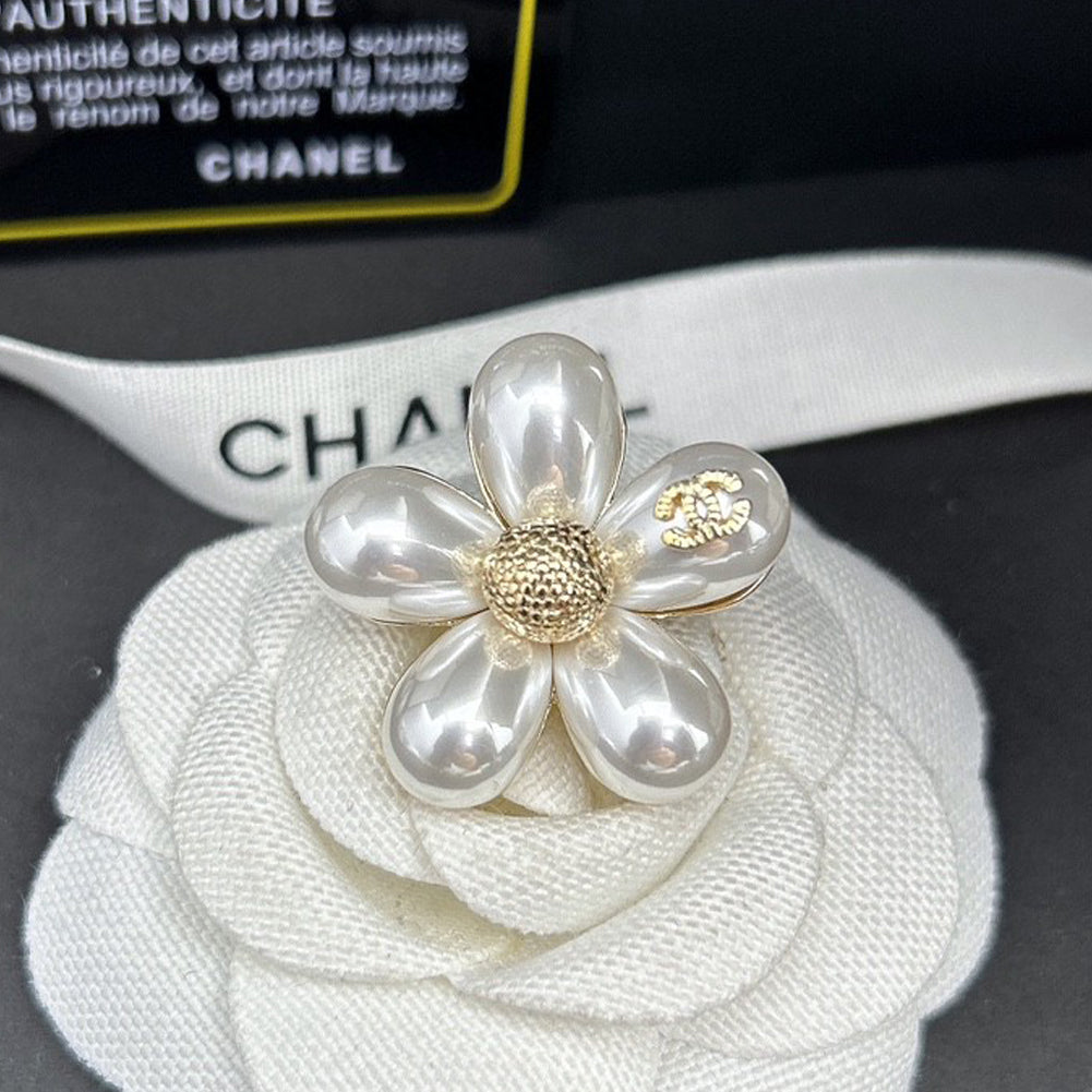 Chanel Pearls 18K Gold Brooch