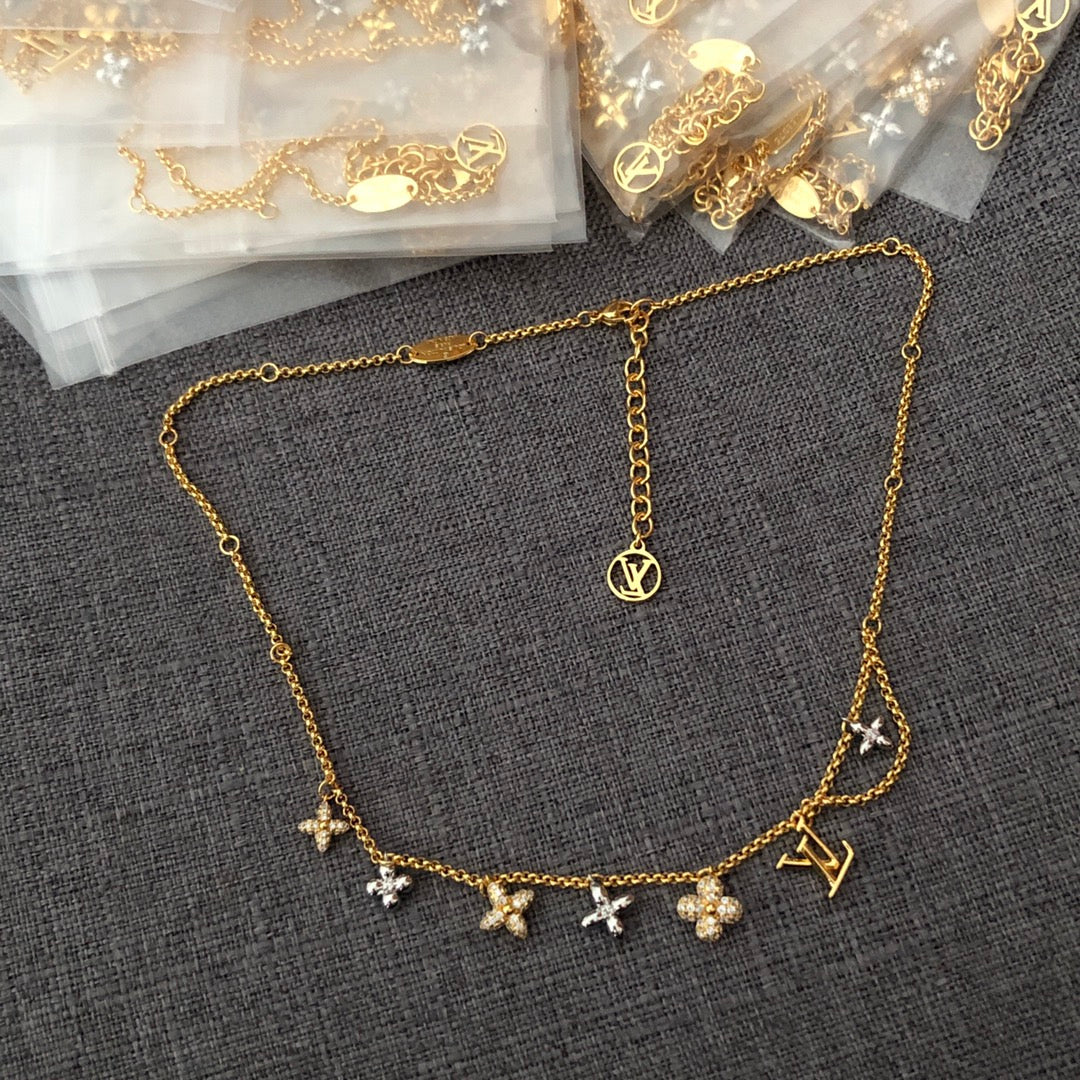 Louis Vuitton Gram Diamonds 18K Gold Necklace