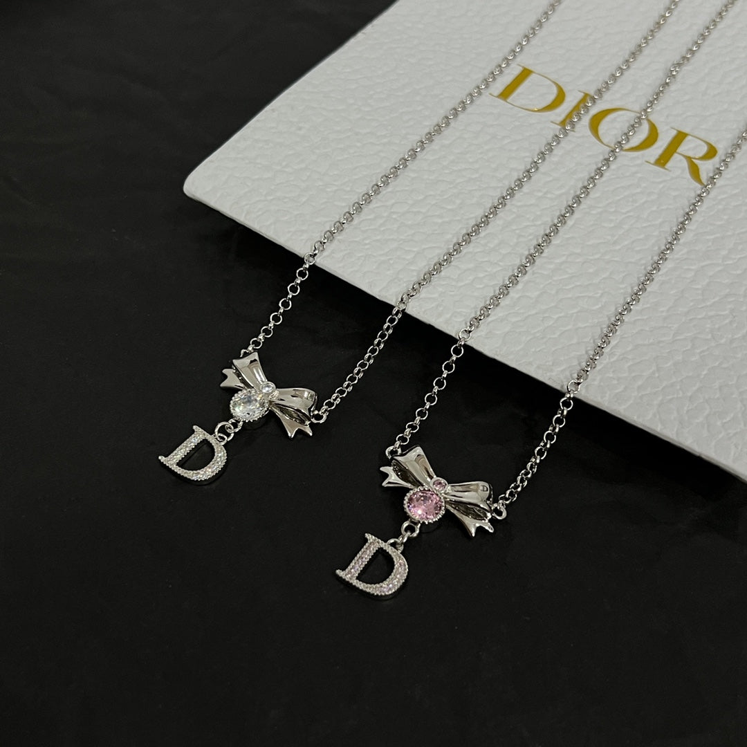 Dior Bowknot Vintage 18K Gold Necklace