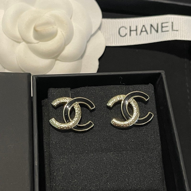 Chanel 26C Black Gold Diamond 18K Gold Earrings