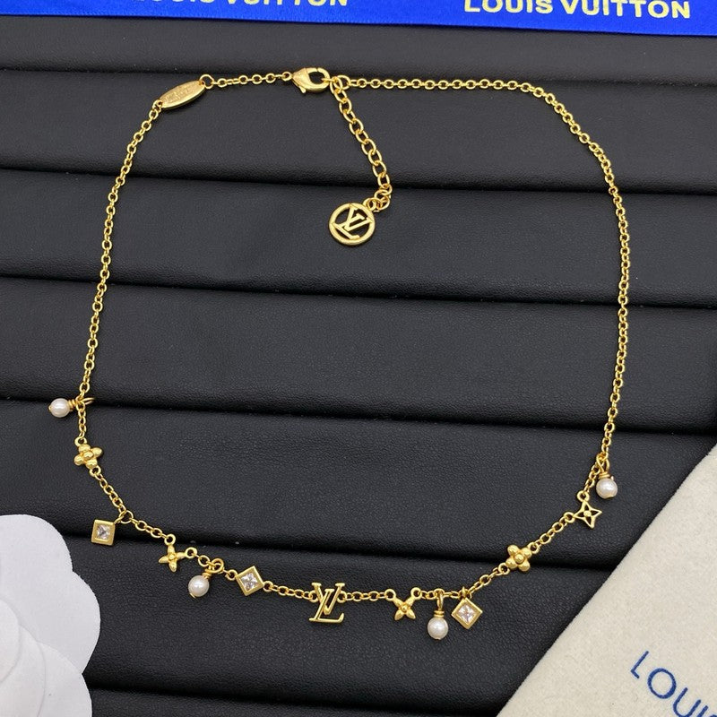 Louis Vuitton Pearl Gold 18K Gold Necklace