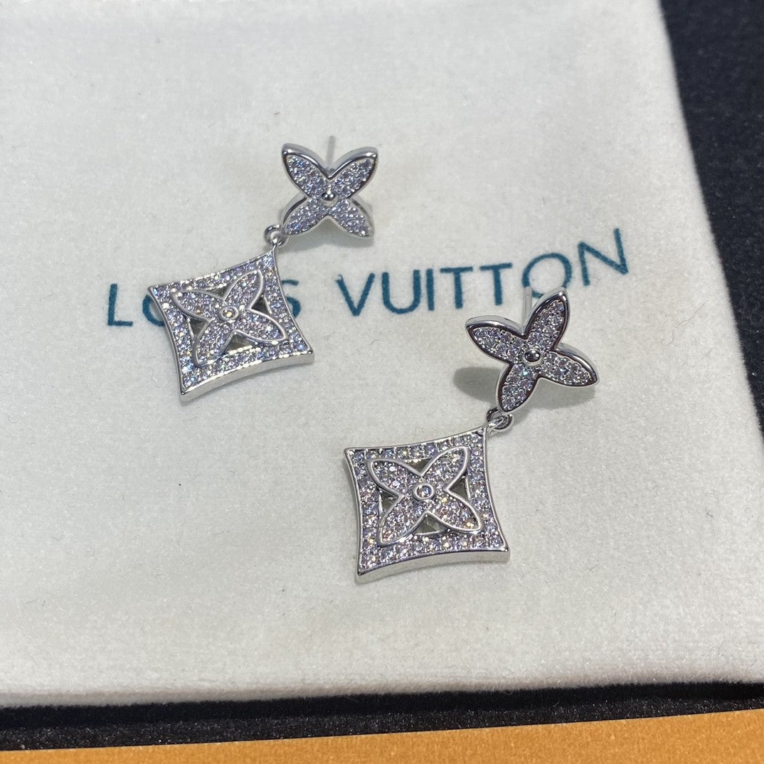Louis Vuitton Blossom 18K Gold Earrings