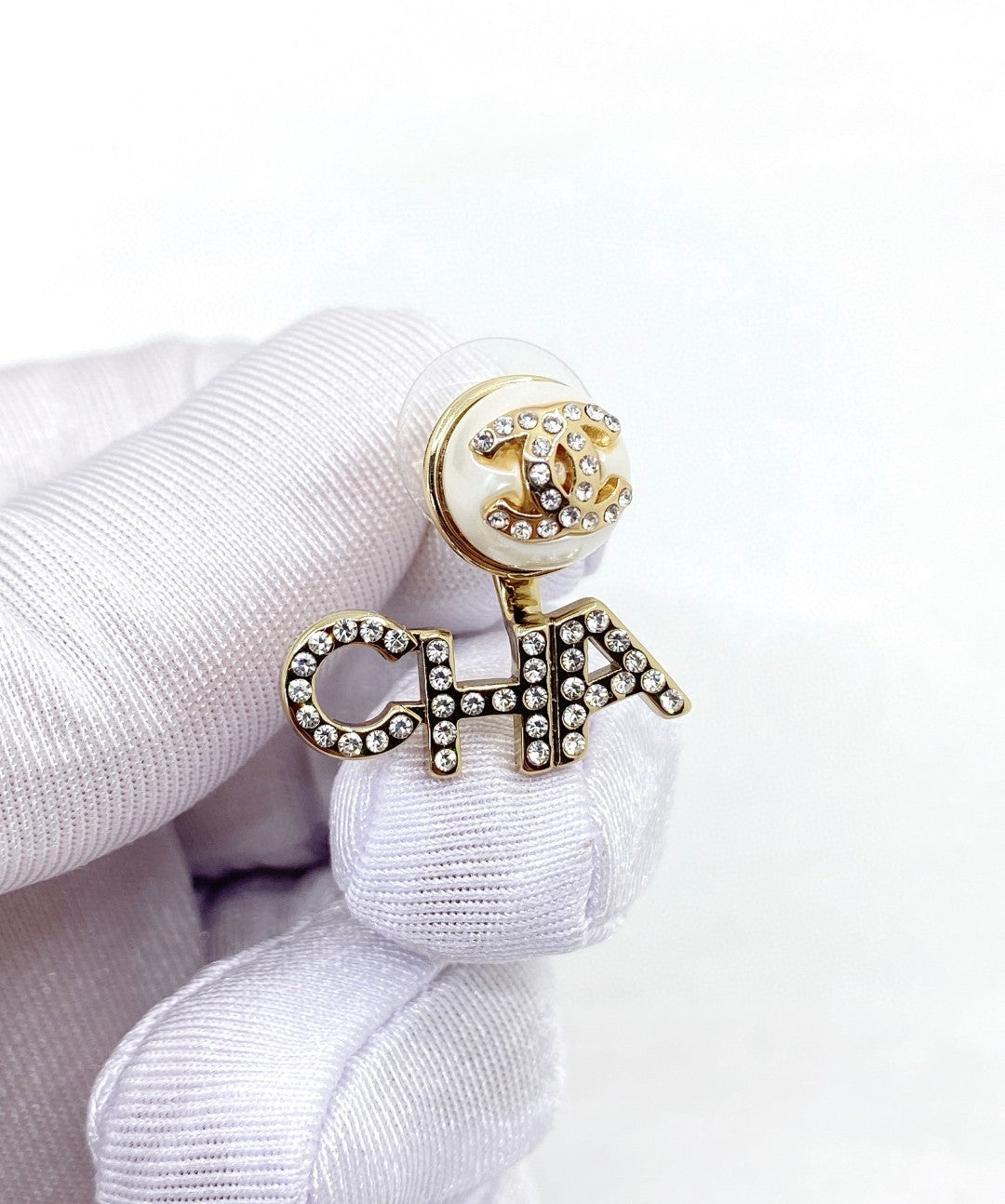 Chanel Diamonds Script 18K Gold Earrings