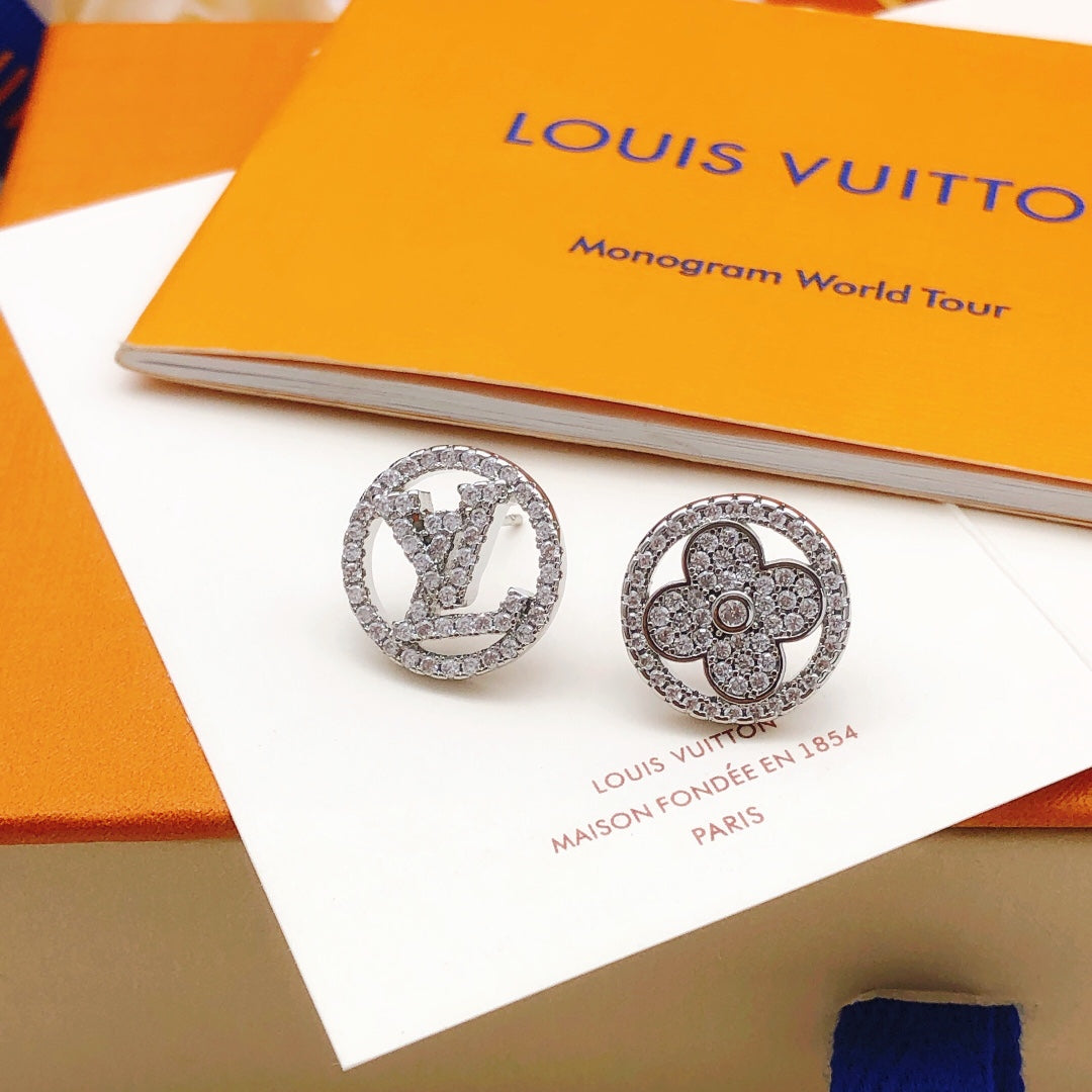 Louis Vuitton Blossom Diamond 18K Gold Earrings