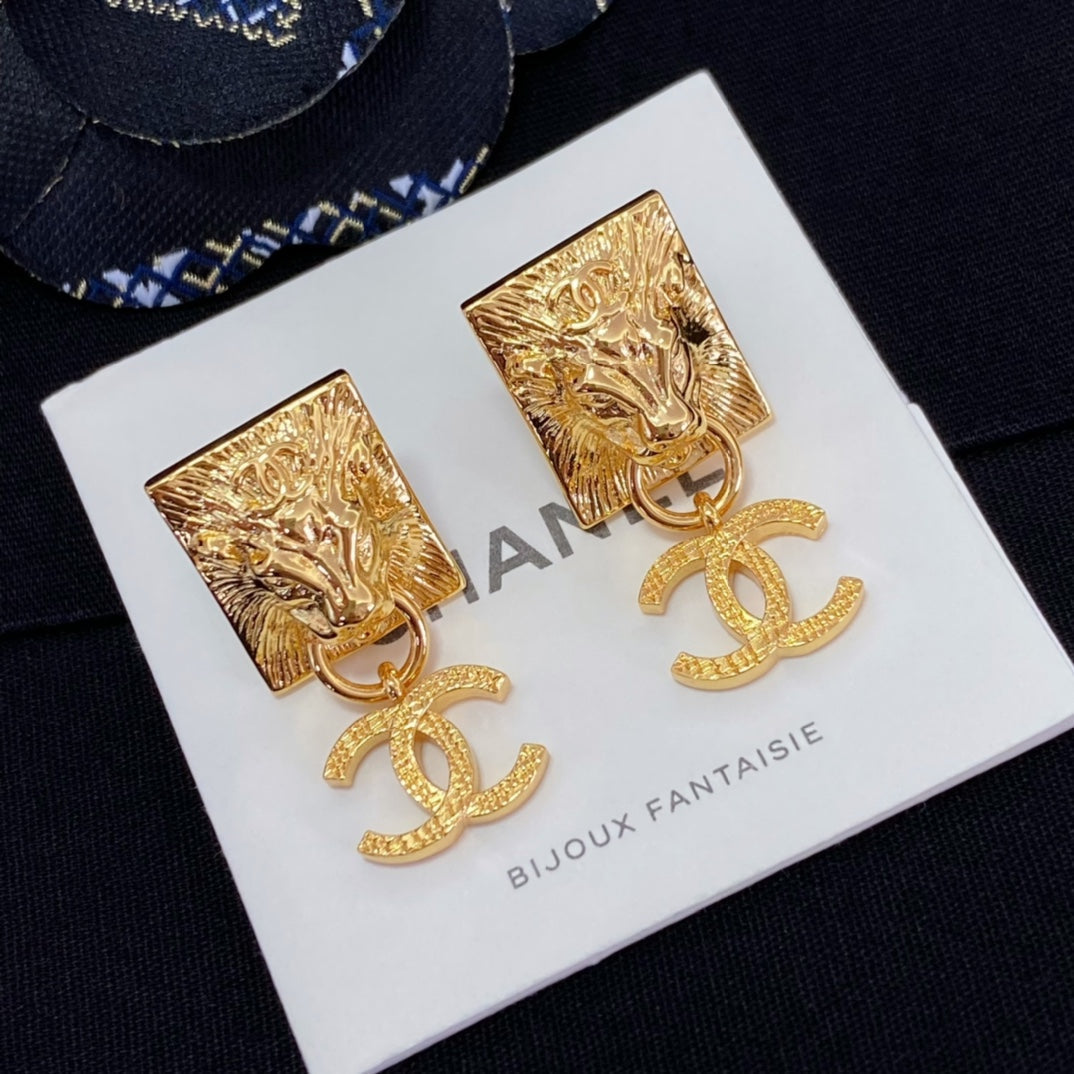 Chanel Lion Sharp 18K Gold Earrings